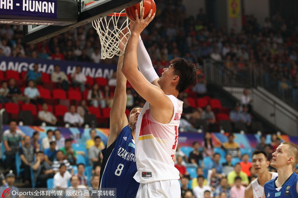 关于那不勒斯训练开放日，集结日复出首秀引欢呼，全明星赛在即，训练强度明显提升的信息