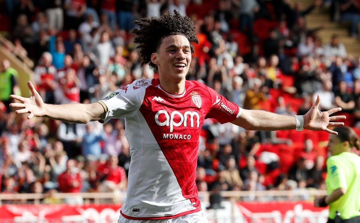 爱游戏国际比赛日突围战来临，里昂围绕法甲主帅复盘，气氛紧张，纪律约束更严格的简单介绍